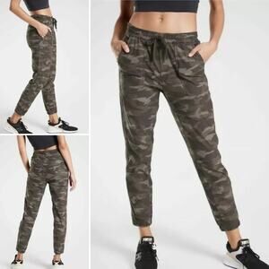 Athleta Women's Camo Farfallon Jogger Size 4 Pull-On Pants Athleisure Activewear
